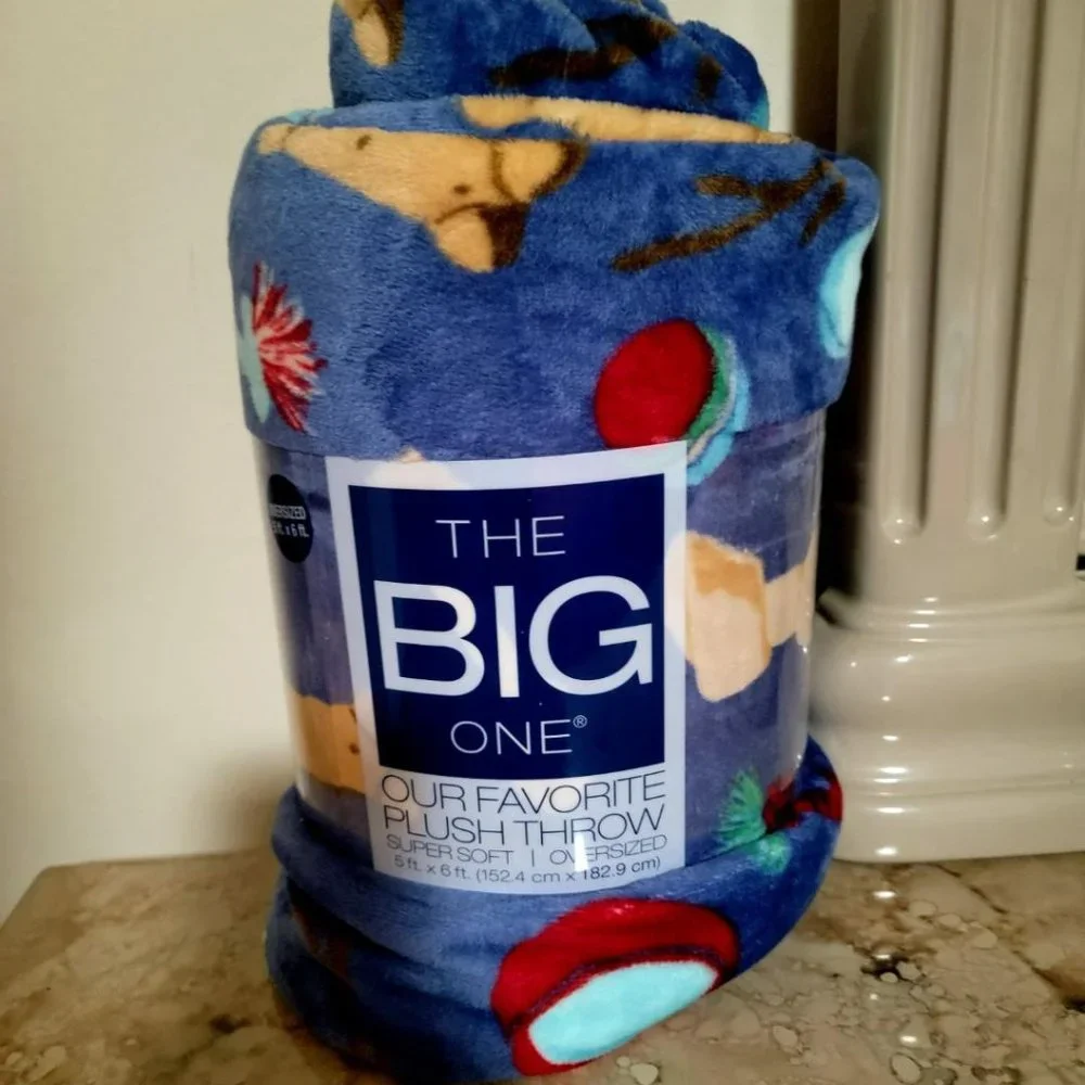 The Big One Oversized Supersoft Plush Throw, NWT